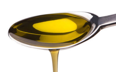 Чудо, наречено рициново масло – как помага на косата?